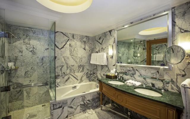 Executive Suite Adult