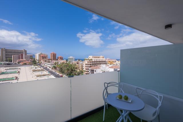 DBL (2AD) with Balcony Sea View