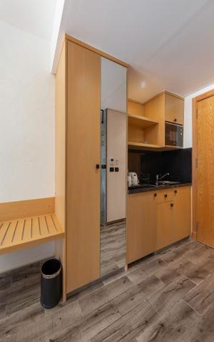 Creek Premium Studio With Kitchenette