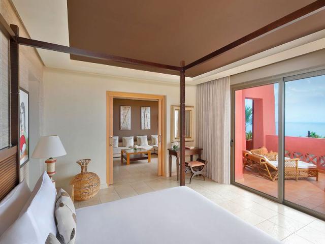 Suite 1 bedroom, Balcony or Terrace