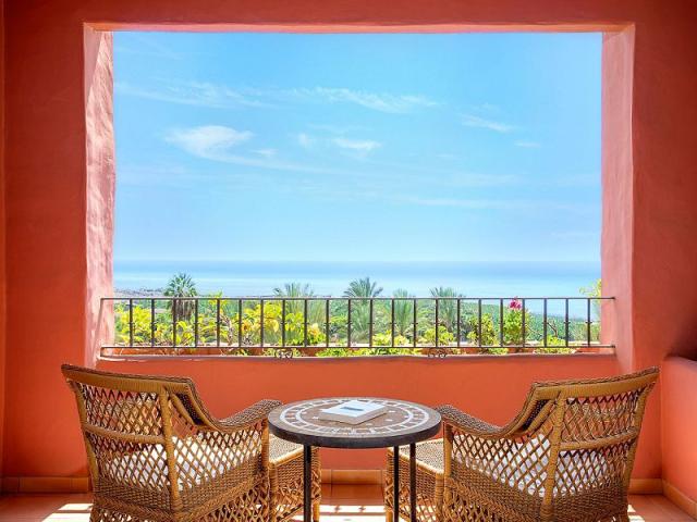 Suite 1 bedroom, Balcony or Terrace