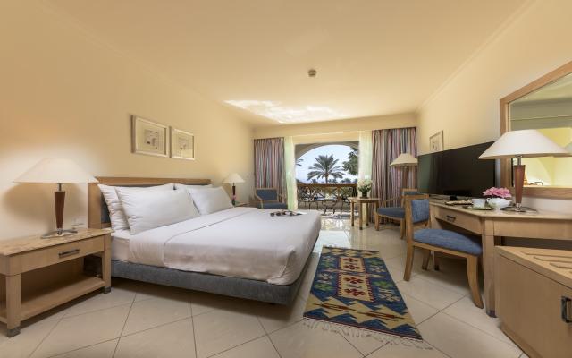 Classic Room Sea & Pool View