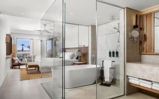 Romantic Suite With Pool & Partial Sea View