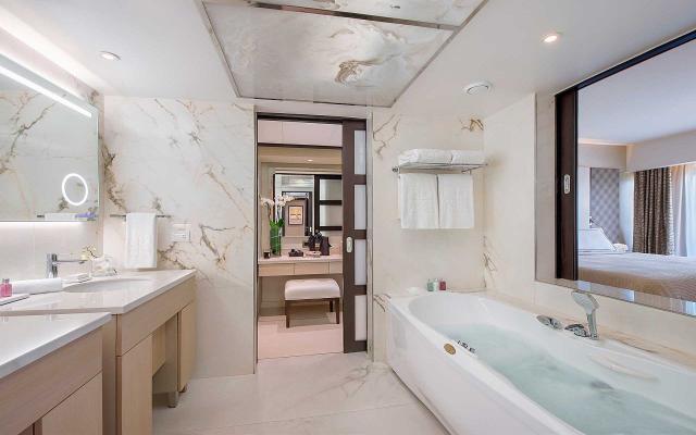 Penthouse Suite Sea View