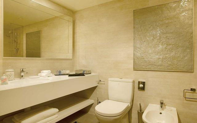Admiral Suite