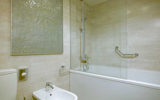 Admiral Suite