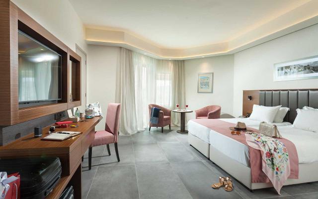 Twin Room Inland View
