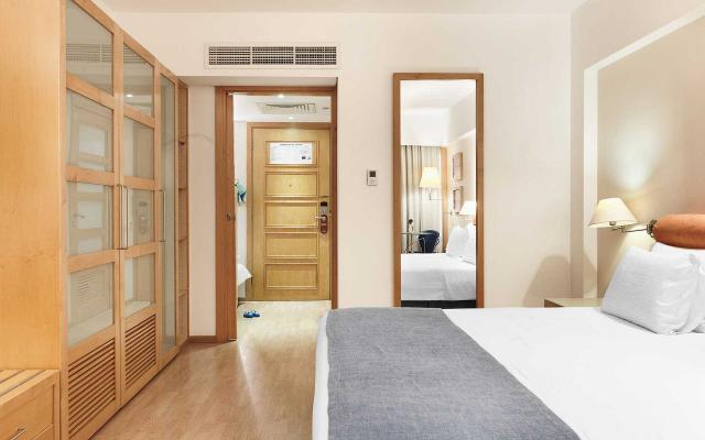 Executive Twin Room Inland View