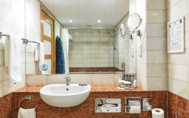 Executive Twin Room Inland View
