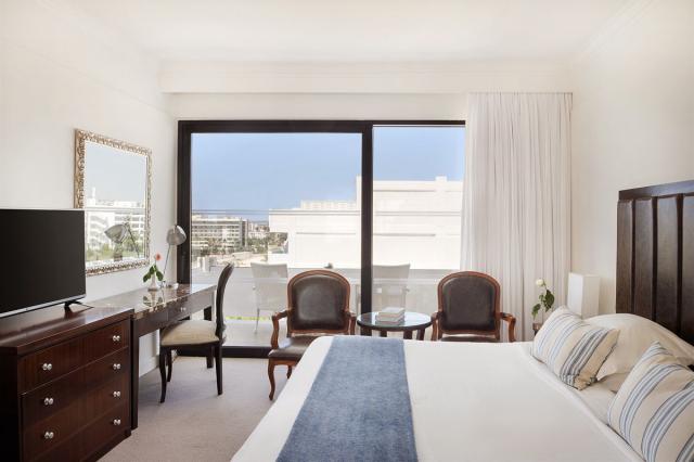  Deluxe Suite Sea View