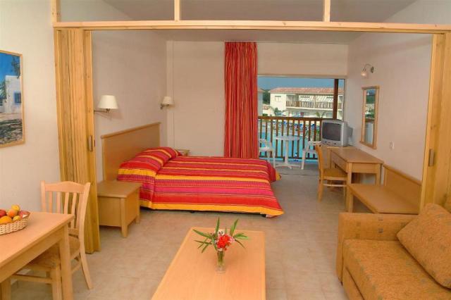 Studio Apartment Inland View