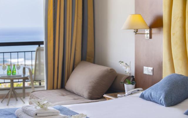 Twin Room Sea View