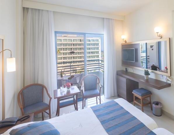 Twin Room Inland View