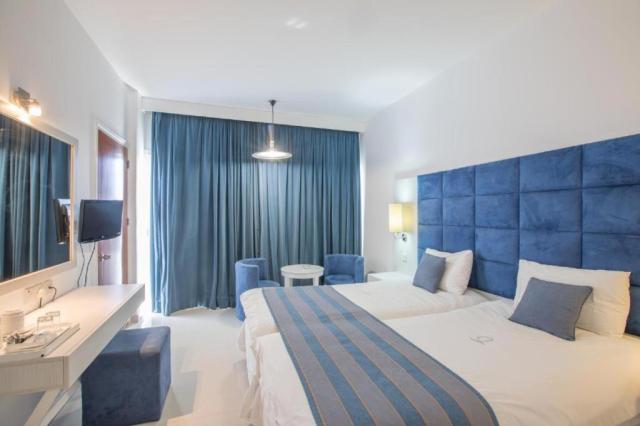 Twin Room with Side Sea View