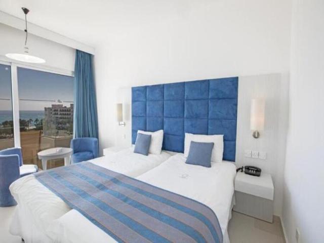 Twin Room with Side Sea View