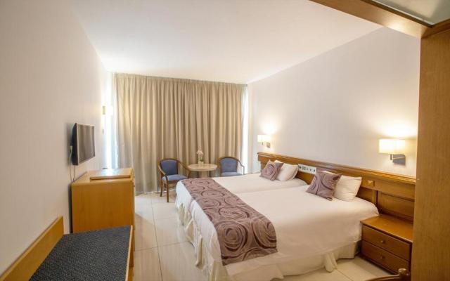 Twin Room Side Sea View