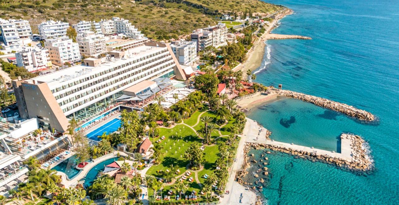 Amathus Beach