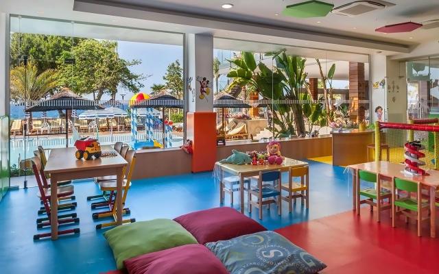 Amathus Beach