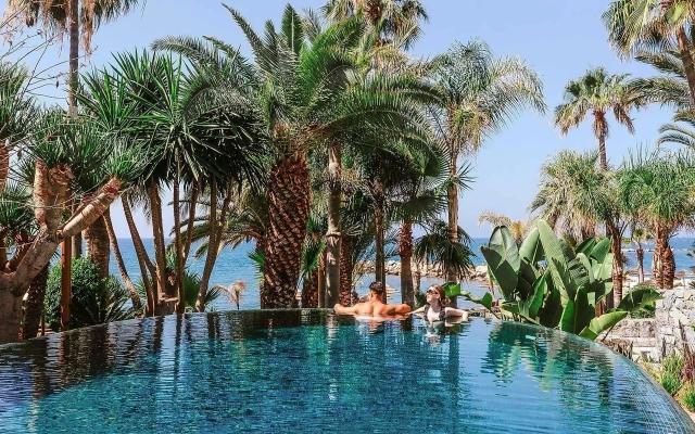Outdoor Pools