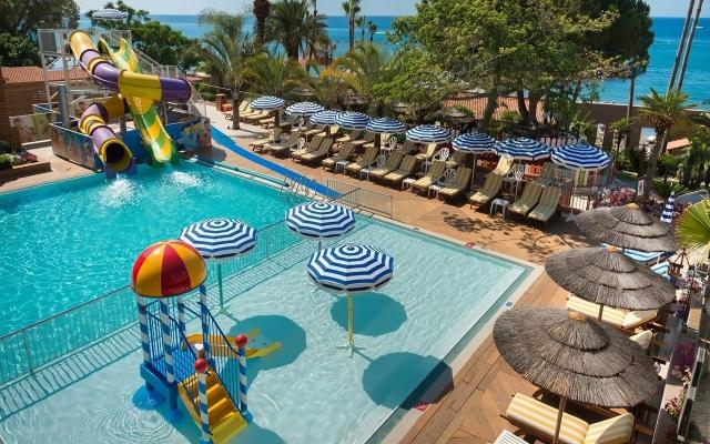 Outdoor Pools