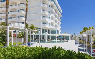 Tasia Maris Sands