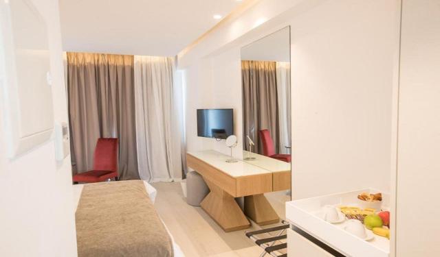 Superior Room Land View