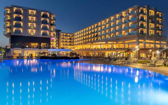 Nissiblu Beach Resort