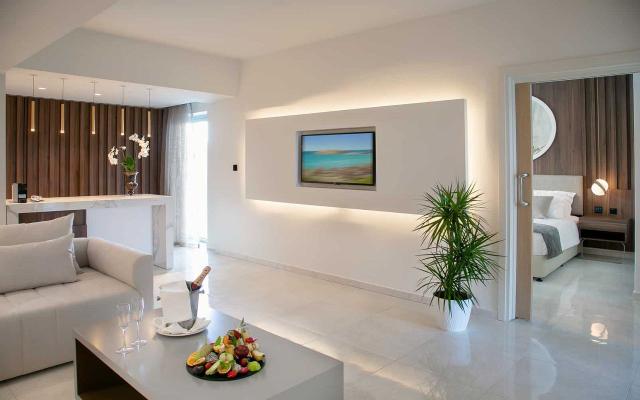 Executive Suite Sea View