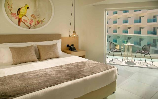 Superior Twin Room Side Sea View
