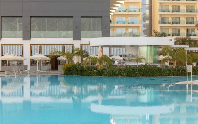 Nissiblu Beach Resort