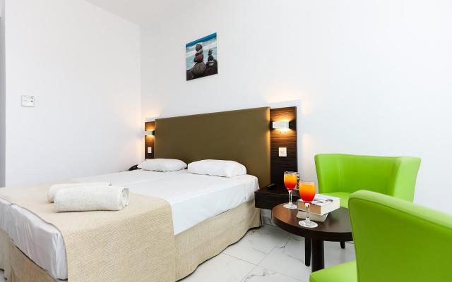 Twin Room Inland View