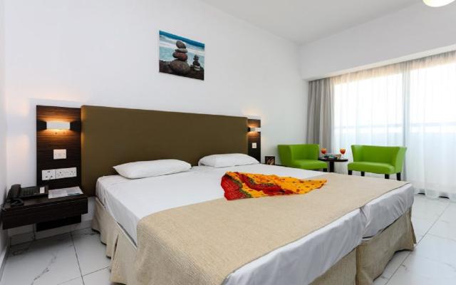 Superior Twin Room Side Sea View