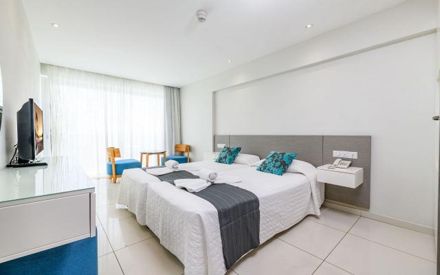 Twin Room Inland View