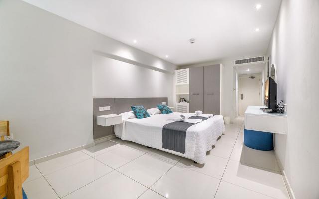 Twin Room Inland View