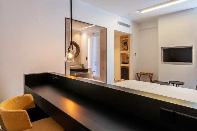 Deluxe Suite