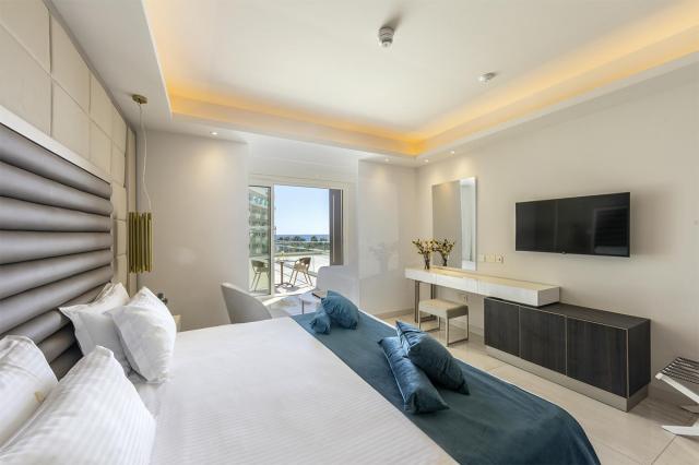 Family Room Side Sea View