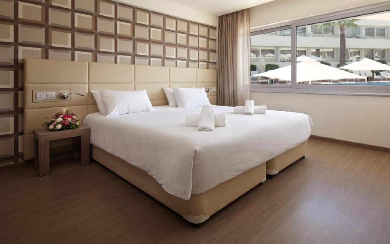 One Bedroom Suite Pool view with balcony