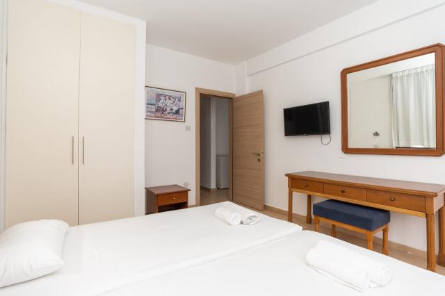 One Bedroom Apartment