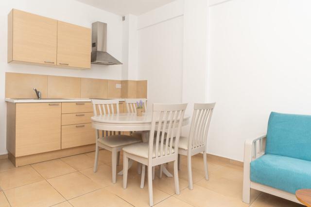 One Bedroom Apartment