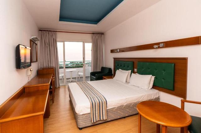 Twin Room Side Sea View