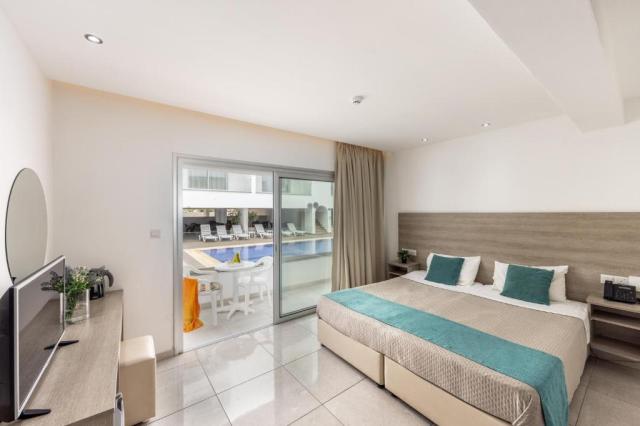 Double or Twin Pool View