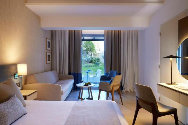Family Room Inland View