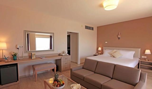 Family Room Inland View