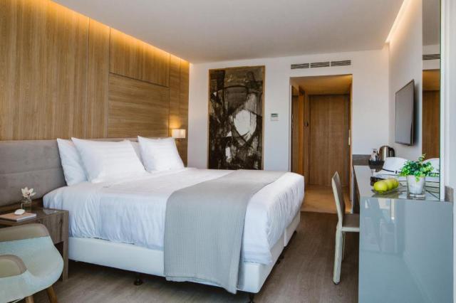 Standard Twin Room Inland View