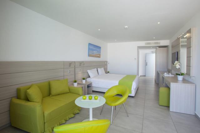 Junior Suite Pool View