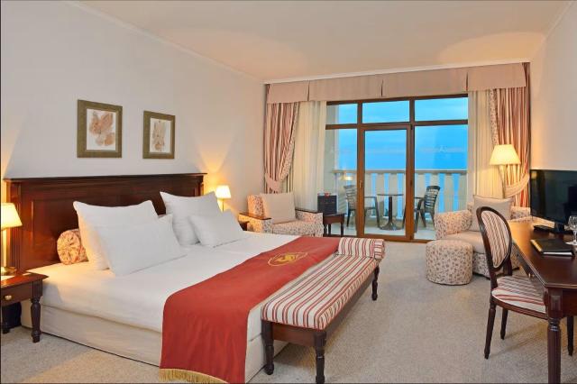 The level Sea View