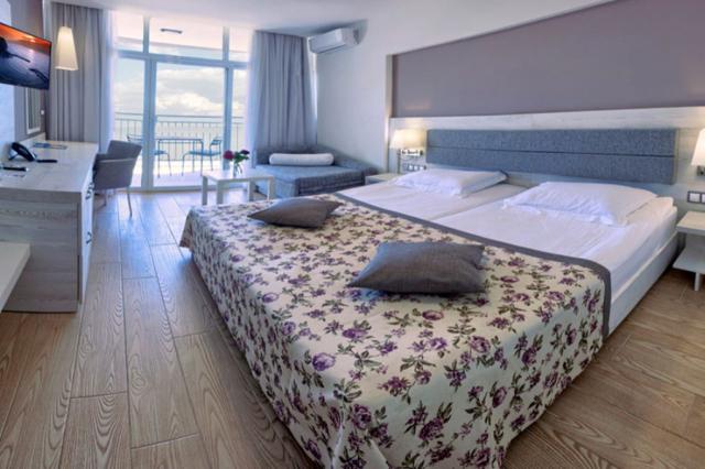 Deluxe Sea View