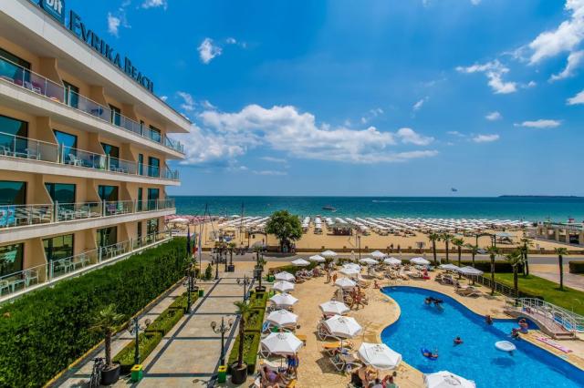 Dit Evrika Beach Club