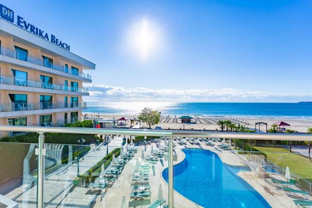 Dit Evrika Beach Club