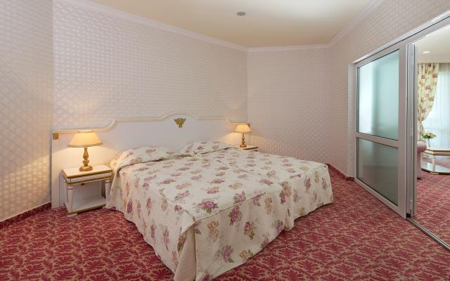 SUI Junior Suite